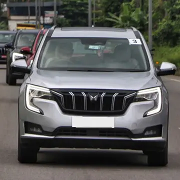 Mahindra XUV700 AX5 AT Diesel Self Drive Car